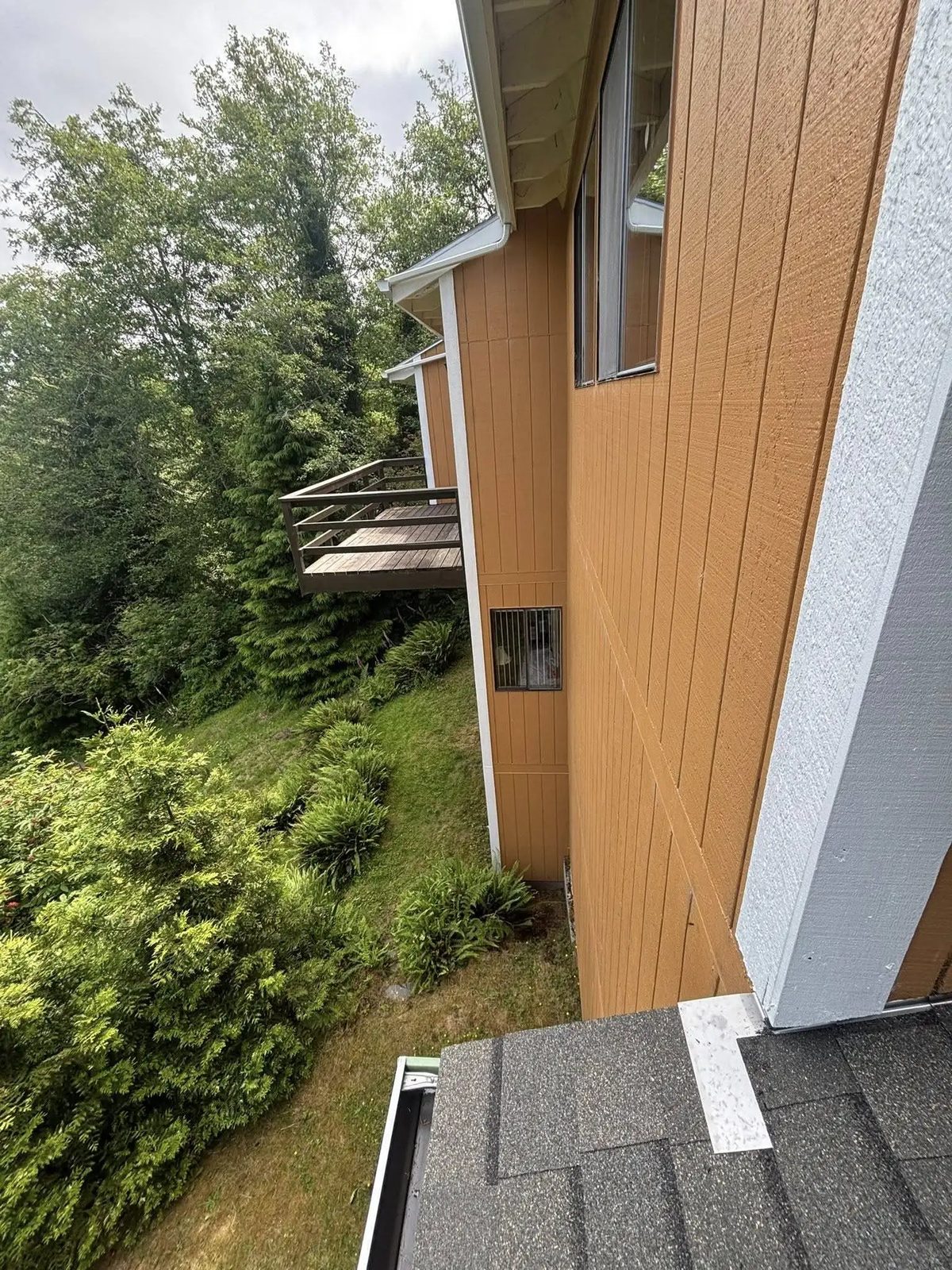 Pacific Peaks Roofing project: coastal-grade detail work